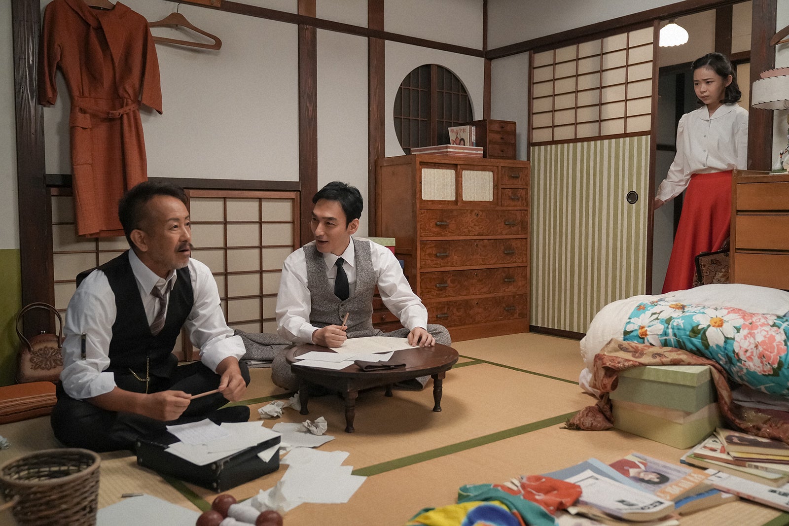 宮本亞門、草なぎ剛、趣里「ブギウギ」第33話（C）NHK