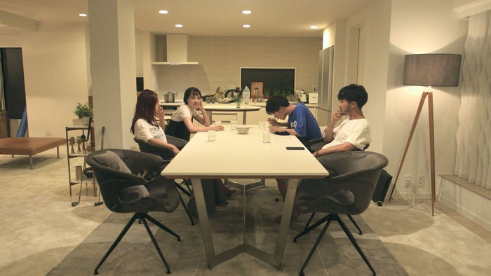 莉咲子、香織、流佳、健司「TERRACE HOUSE TOKYO 2019-2020」11th WEEK(C)フジテレビ/イースト・エンタテインメント