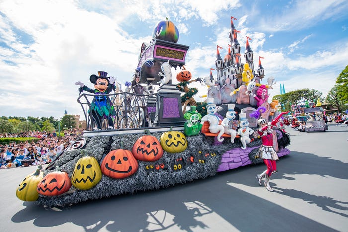 「スプーキー“Boo!”パレード」(C)Disney