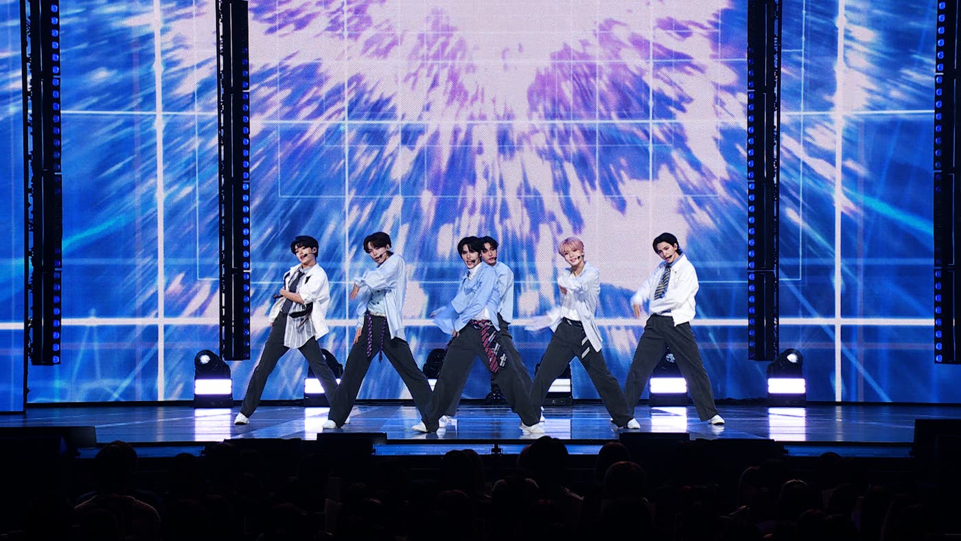 (C)PRODUCE 101 JAPAN 新世界