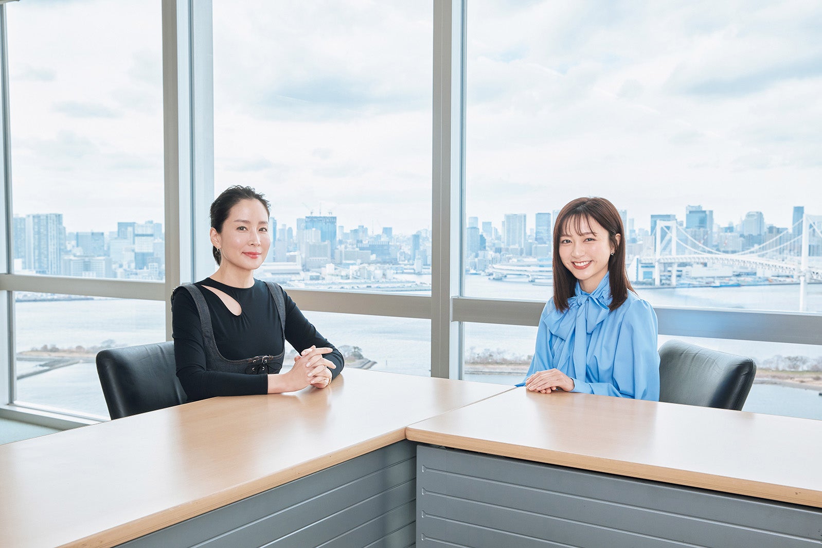 内田恭子、佐久間みなみ 1stフォトブック「みなみから」より（C）三宮幹史／フジテレビ／講談社