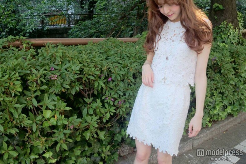 花柄のレースのセットアップが本日の主役