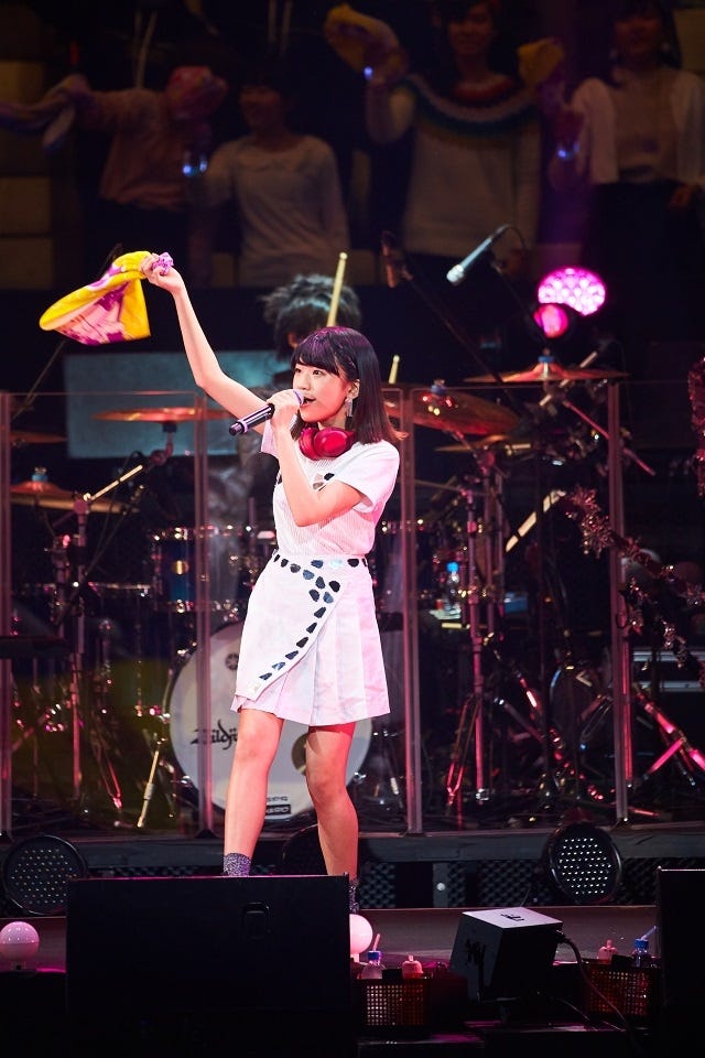 manaka/Little Glee Monster(C)三吉ツカサ(Showcase)