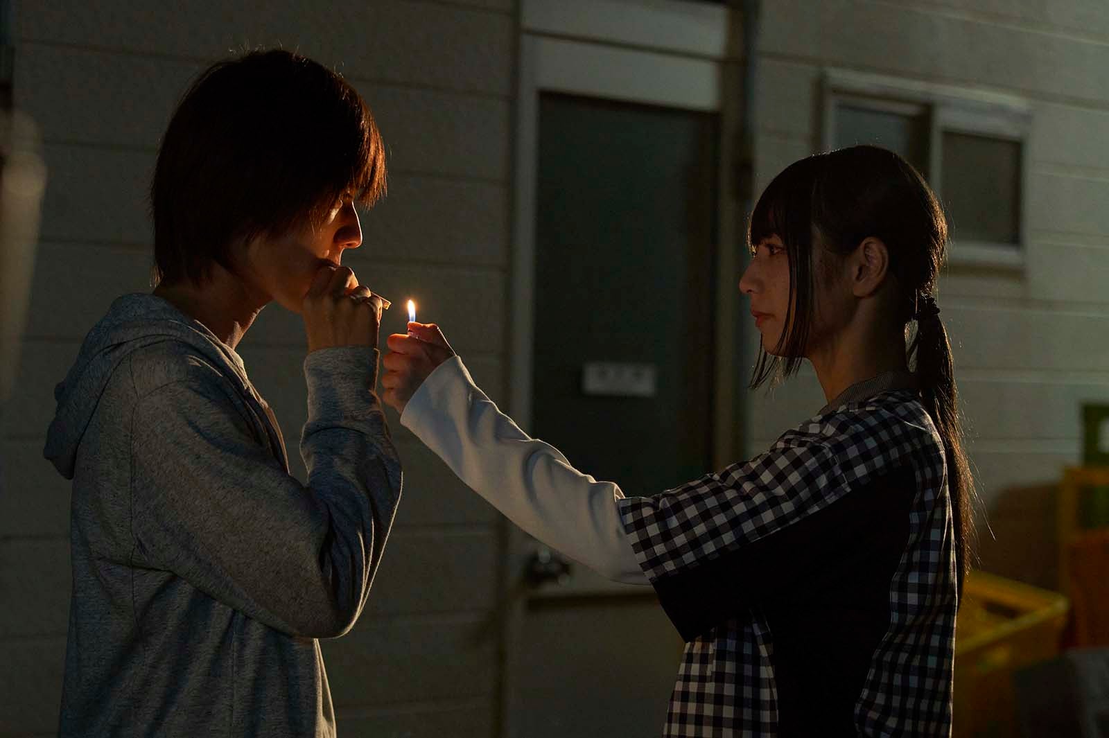 荒木飛羽、北野日奈子「少年のアビス」第1話より（C）峰浪りょう・集英社／「少年のアビス」製作委員会・MBS