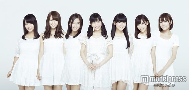 渡り廊下走り隊(左から)平嶋夏海、菊地あやか、仲川遥香、渡辺麻友、多田愛佳、岩佐美咲、浦野一美