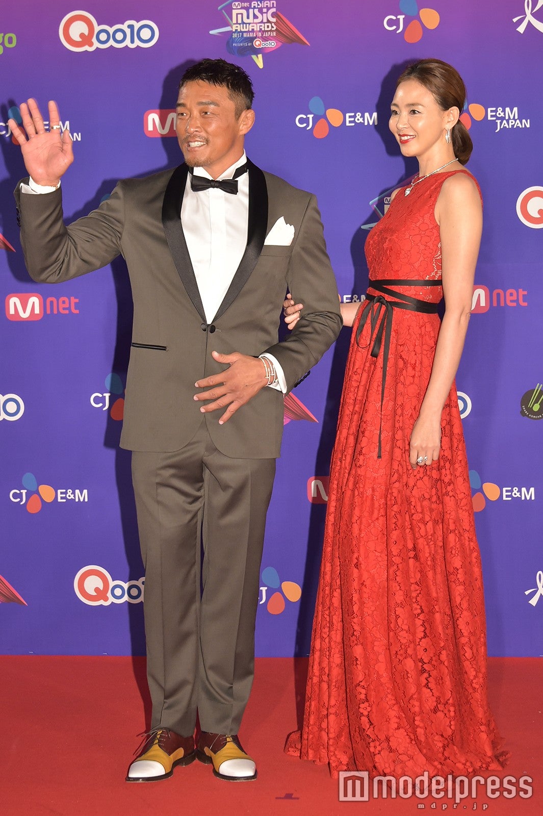 秋山成勲＆SHIHO夫妻 （C）モデルプレス