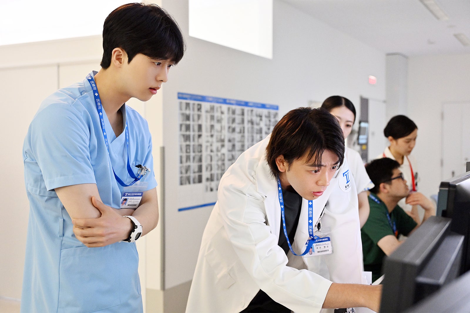 キム・ムジュン、竹内涼真「ブラックペアン シーズン２」第3話より（C）TBS