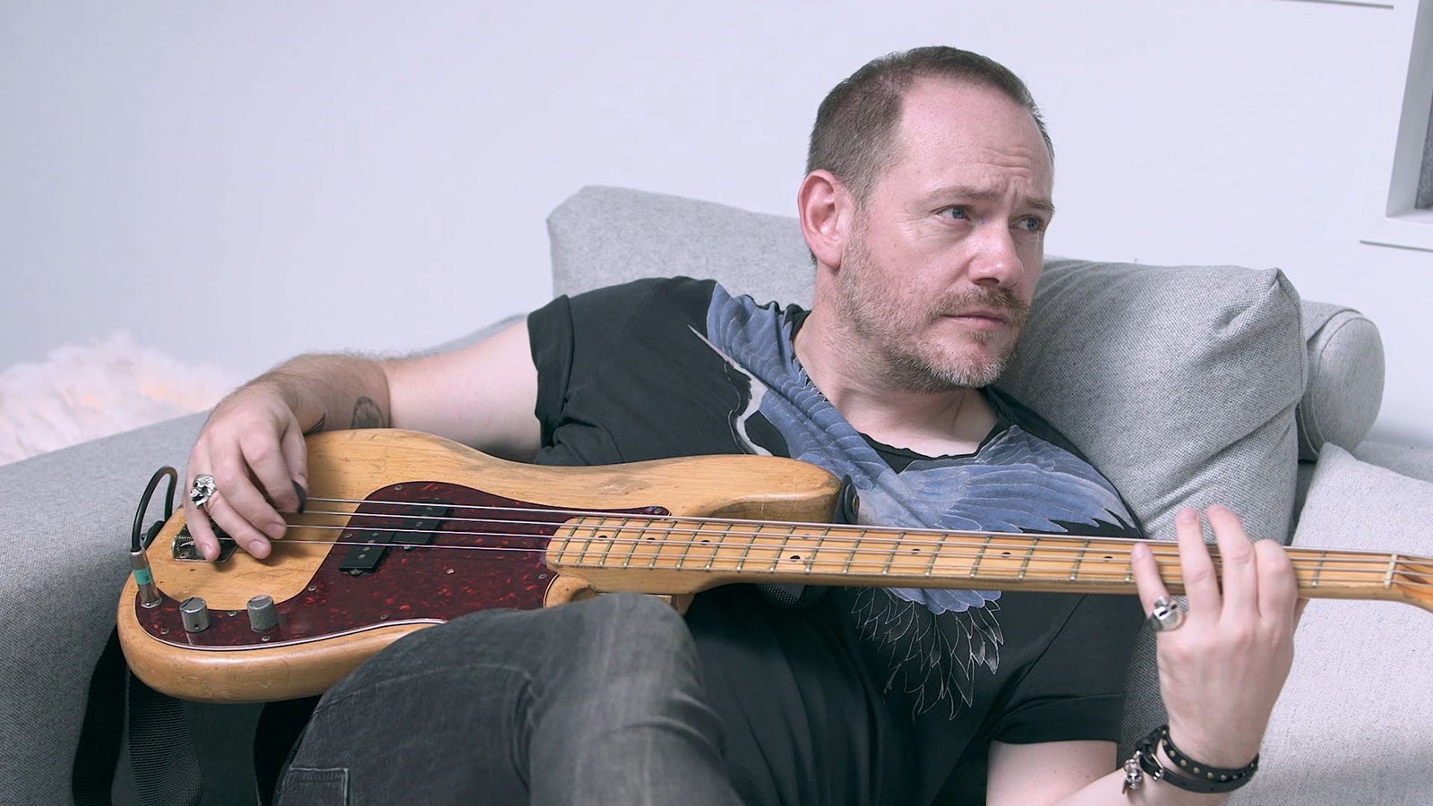 「TERRACE HOUSE TOKYO 2019-2020」CHVRCHESスペシャルオープニング映像（C）フジテレビ／イースト・エンタテインメント