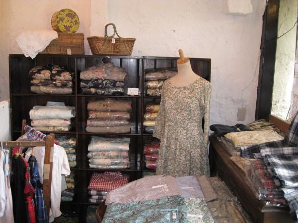 アンティークショップ／画像提供：DREAMTON