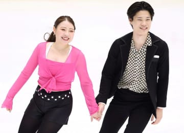 紀平梨花が3年ぶり全日本 アイスダンス“りかしん”で笑顔の帰還 RDは57.44点