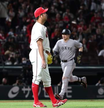 広島まさか九回に…“鬼門”でまたも逆転許す 中崎が巨人・泉口に逆転2ラン浴びる