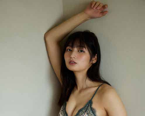 「ミスマガ2021」大島璃乃、ドキッとするSEXYポーズで美ボディ全開