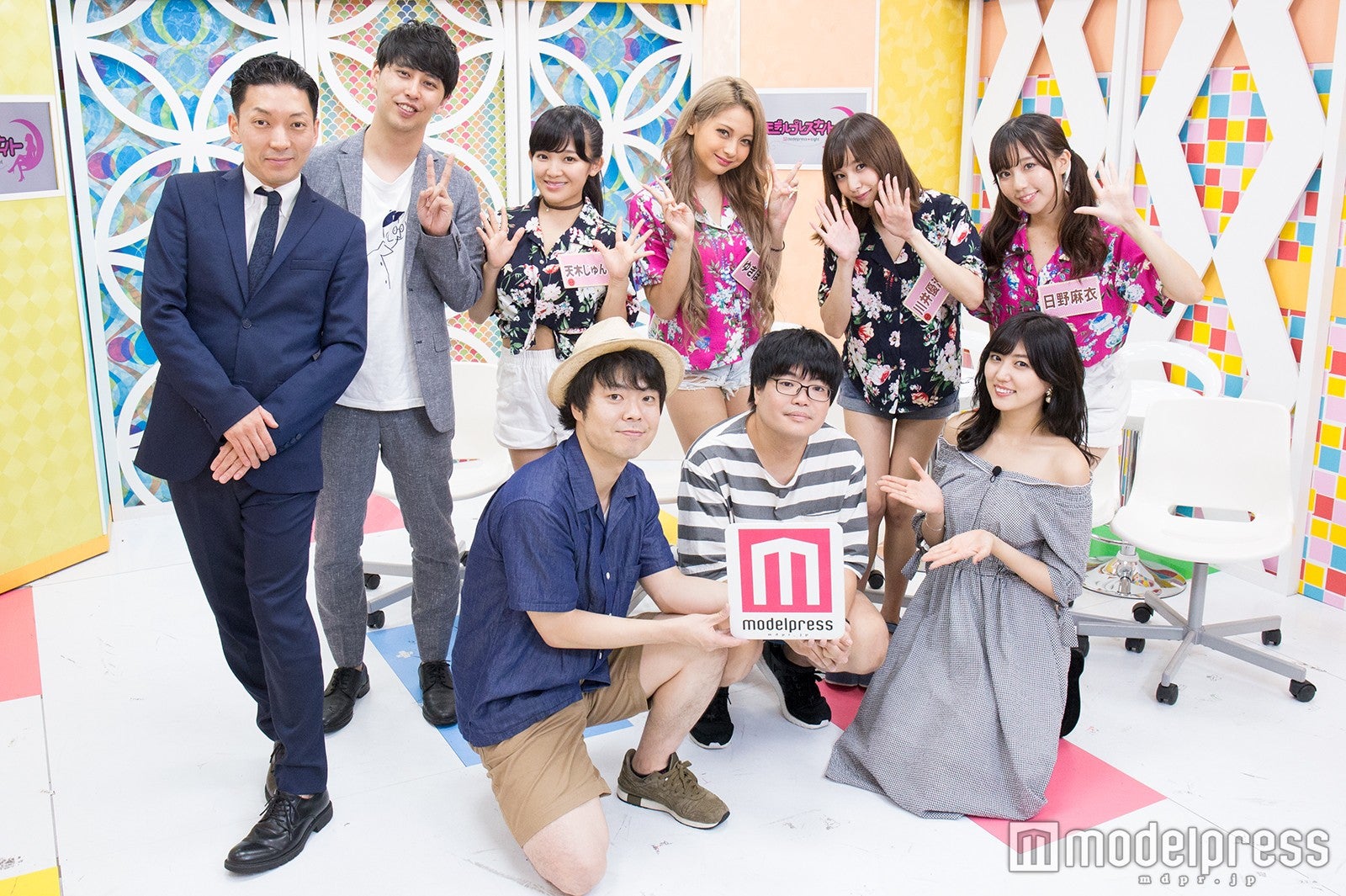 （前列左から）田所仁、関町知弘、岩崎名美（後列左から）嶋佐和也、屋敷裕政、天木じゅん、ゆきぽよ、川井優沙、日野麻衣 （C）モデルプレス