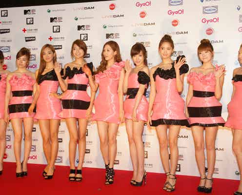 少女時代、ミニワンピで美脚披露 レディー・ガガ、AKB48らと夢の共演