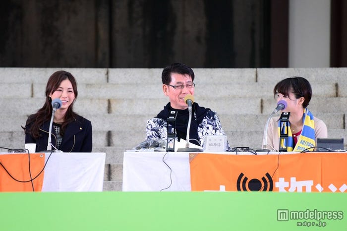 押切もえ(左)、吉田照美(中)