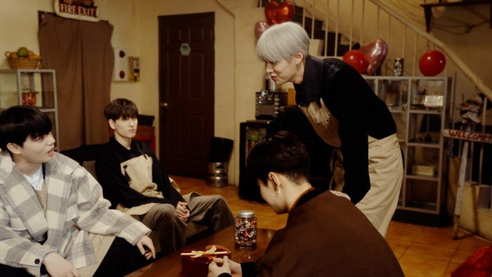 JO1(C)LAPONE Entertainment Inc. (C)10ANTZ Inc.