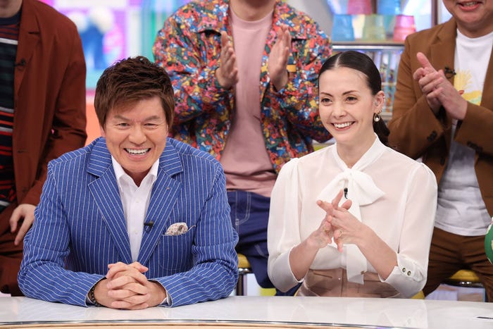 ヒロミ、土屋アンナ (C)フジテレビ