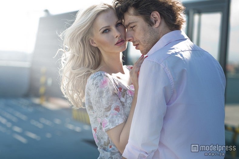 気になる女性についしてしまう男性の行動例6つ