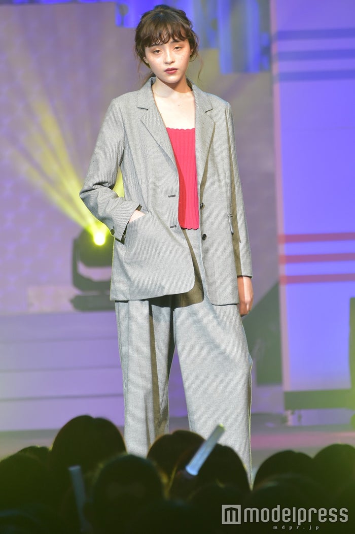 話題のモデル モトーラ世理奈 そばかすがコンプレックスだった過去 話すと雰囲気違う 素顔 に反響 モデルプレス 話題のモデル モトーラ世理奈 そばかすがコンプレックスだった過去 話すと雰囲気違う 素顔 に反響 モデルプレス
