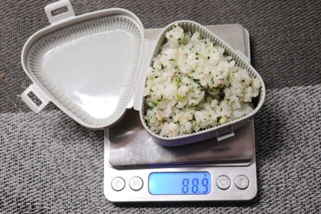 ダイソーの便利なふっくらおにぎりケース