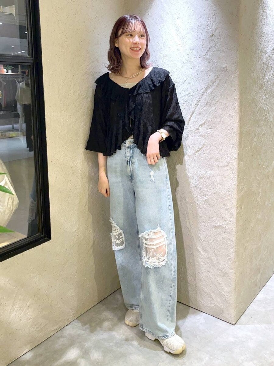 黒ブラウスコーデ1