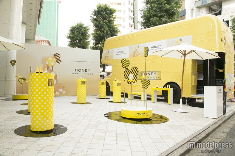 「MARC JACOBS」の新フレグランス「HONEY」のお披露目会