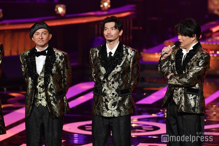 涙ながらに感謝を語るKENZO(右)(C)モデルプレス