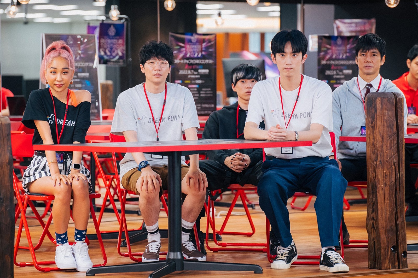 青山テルマ、前原滉、坂東龍汰、杉野遥亮、西島秀俊／「ユニコーンに乗って」第5話より（C）TBS