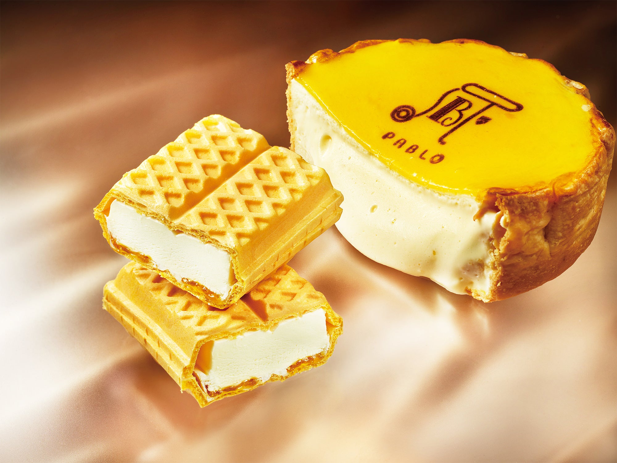 PABLOチーズタルトがモナカアイスに　ホワイトチョコでほんのり甘く