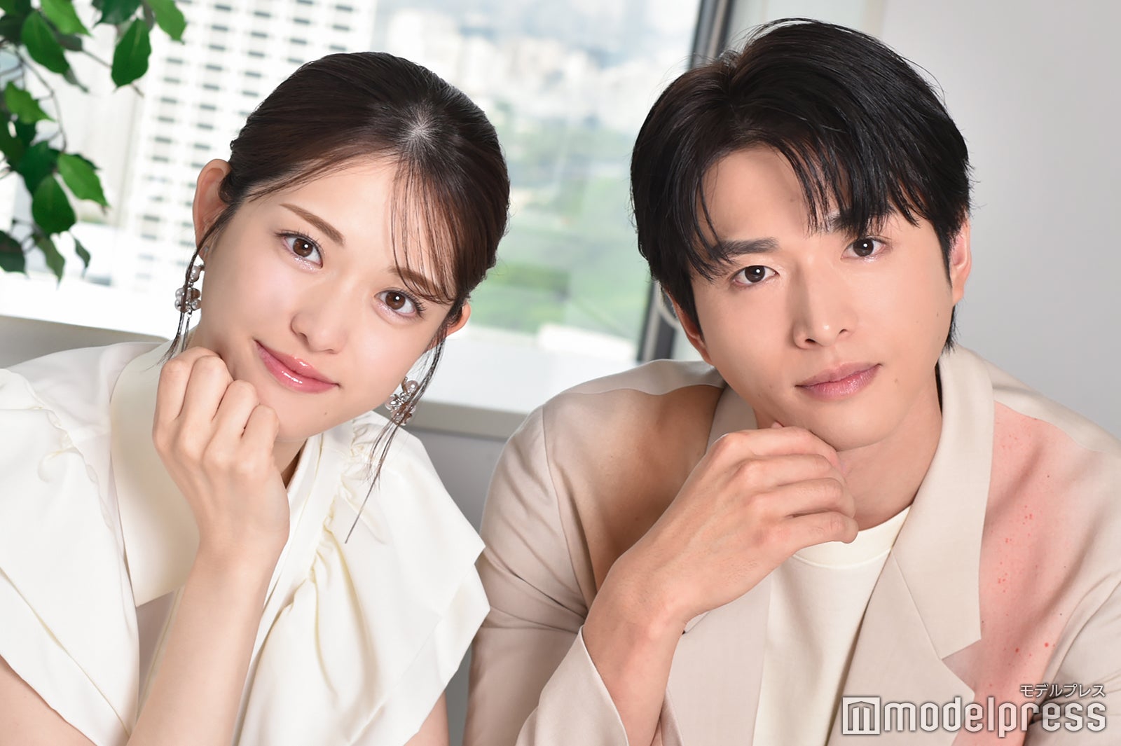 松村沙友理、白洲迅（C）モデルプレス