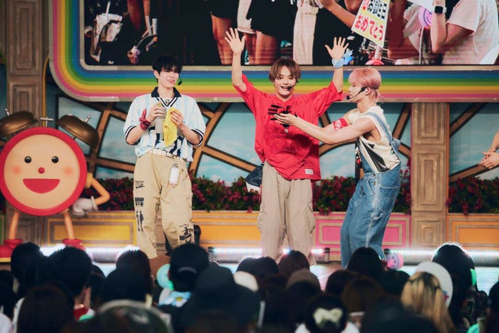 DXTEEN(C)LAPONE Entertainment