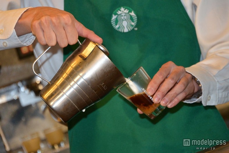 スタバの新しいエスプレッソ「フォーム ドピオ エスプレッソ」