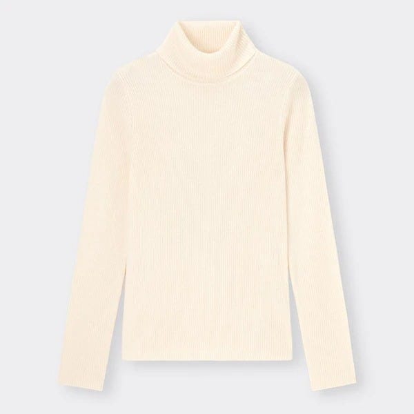 GU　濃いめブラウン　トレンドカラー　カフェオレコーデ　EccO　イラスト　リブタートルネックセーター