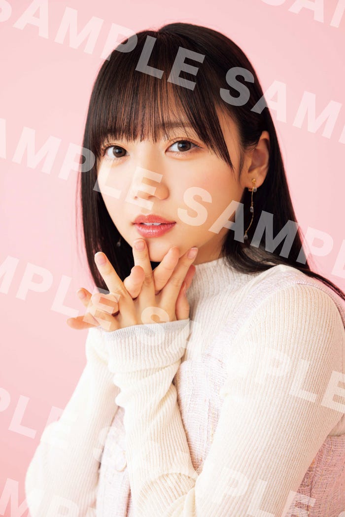 楽天ブックス特典フォトカード/齊藤京子/Photo:Ryuji Sue(C)KOBUNSHA