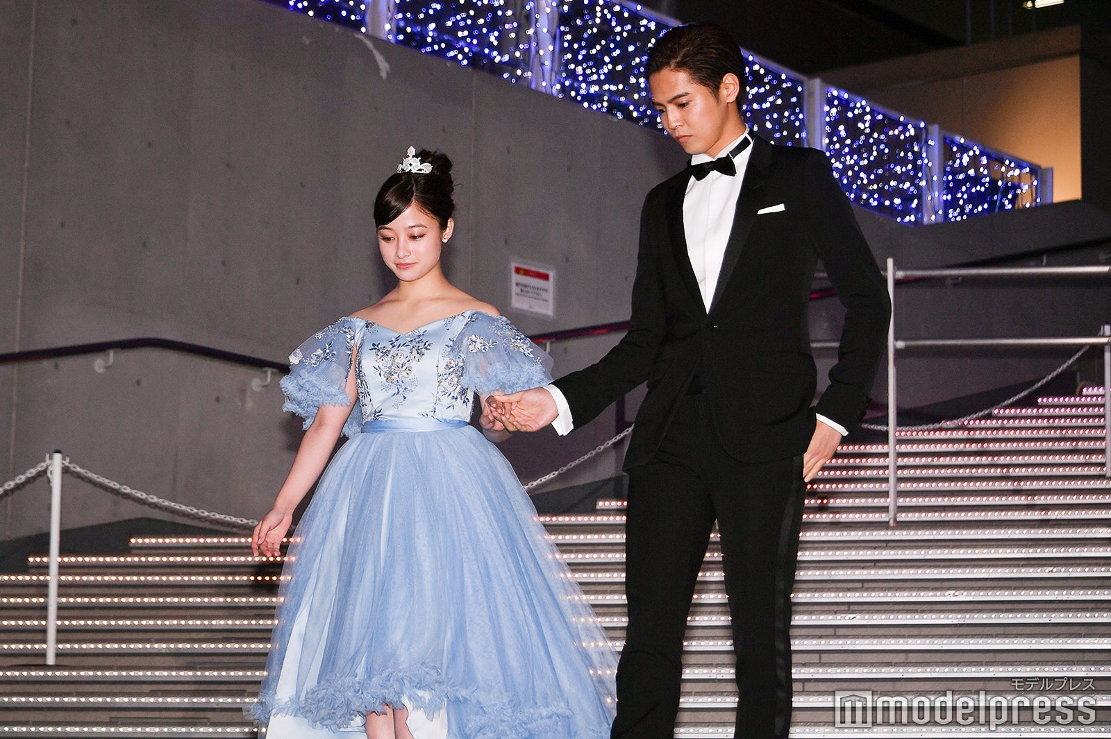 橋本環奈、片寄涼太 （C）モデルプレス