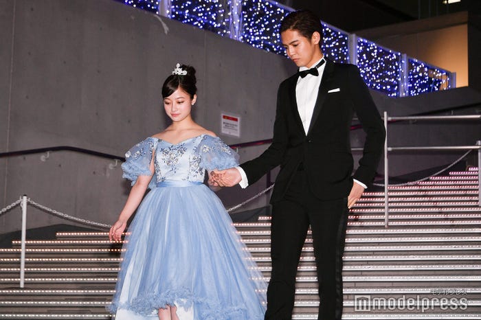 橋本環奈、片寄涼太 (C)モデルプレス