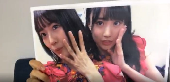 清宮レイが持参した3・4期生合同ライブでの写真(提供写真)