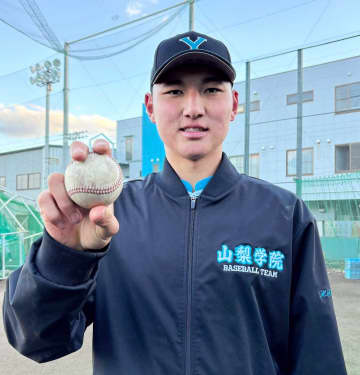 山梨学院がセンバツ5大会連続出場 発表の瞬間、注目の二刀流・菰田陽生主将は不在 当日にインフルエンザ発症