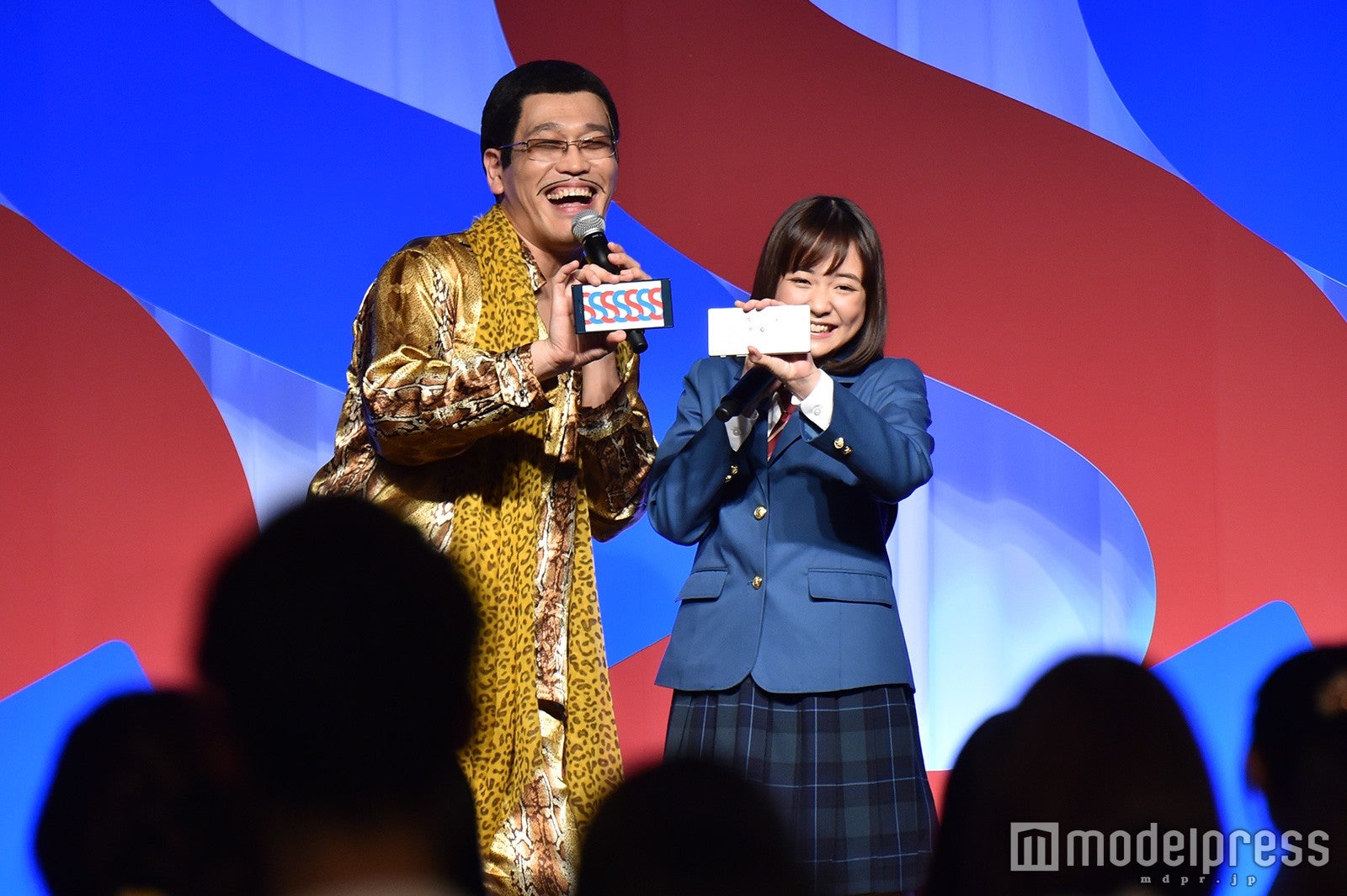 ピコ太郎、大原櫻子（C）モデルプレス