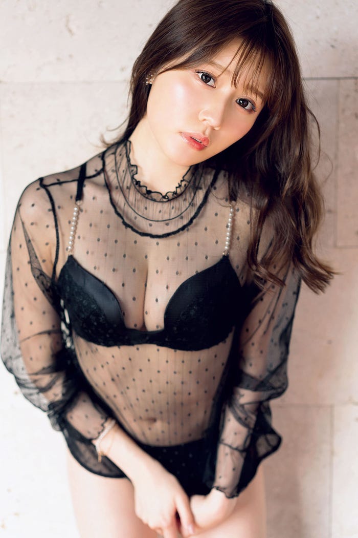 小日向ゆか/アザーカット(C)「小日向ゆかファースト写真集 はじメェ~まして。」(徳間書店)/撮影:野澤亘伸