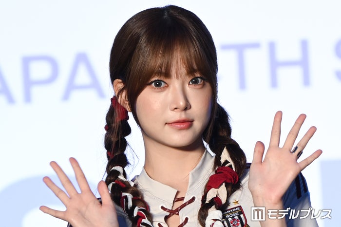 LE SSERAFIMウンチェ、街中ショットに反響続々「溶け込んでる」「遭遇したい」