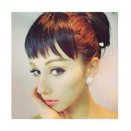 以前公開していたオードリーヘップバーン風ウィッグ写真/ダレノガレ明美Twitterより