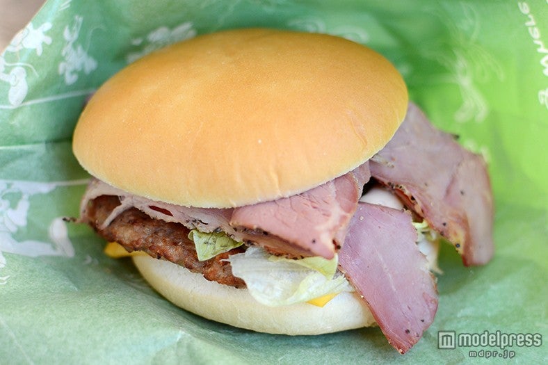 パストラミ＆ビーフパティバーガー