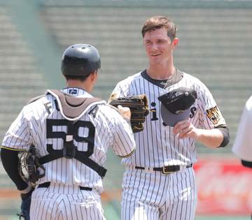阪神・ルーカスが甲子園でシート打撃に登板 3イニング想定でガルシアら打者12人に無安打5Kの快投 「正直申し訳なくもあるし、悔しい思いもある」と胸中