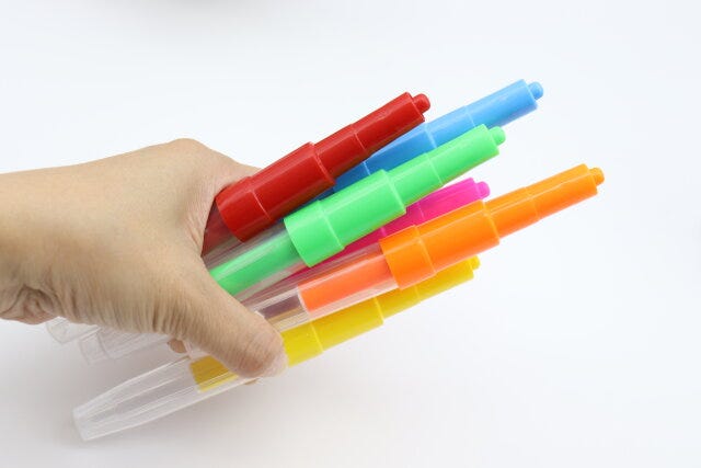 セリア アートフローマーカーAセット アートフローマーカーBセット セリアのアートフローマーカーAセットとアートフローマーカーBセットのビジュアル