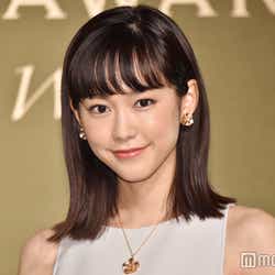 桐谷美玲 サッカーw杯パブリックビューイング参戦 サポーターとハイタッチ モデルプレス