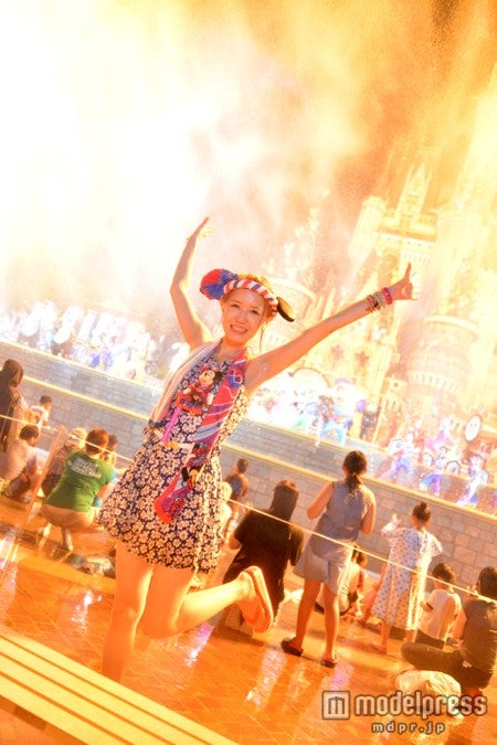 クライマックスでは水と炎が乱舞／モデル：河西里音