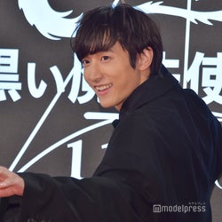 小関裕太、お茶目なポーズ次々披露<ファンタスティック・ビーストと黒い魔法使いの誕生>