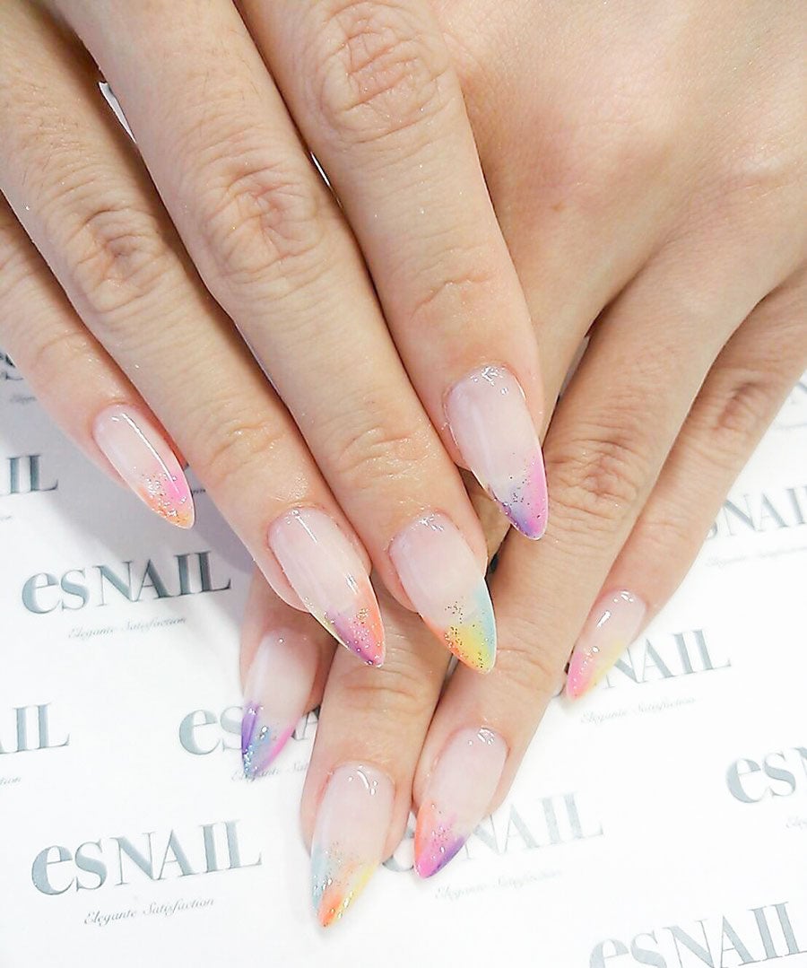 塗りかけネイルで爽やかに／画像提供：esNAIL