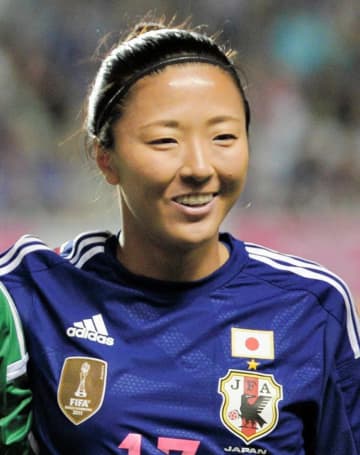 シカゴ在住の元なでしこがお姫様抱っこ 記念日報告「あなたは最高の夫」「これからもよろしく」などと投稿 SNS「素晴らしい家族」「みんな大好き」